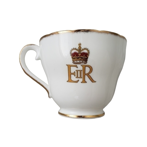 Adderley 1953 Queen Elizabeth II Coronation Bone China Teacup & Saucer Set - Picture 8 of 10